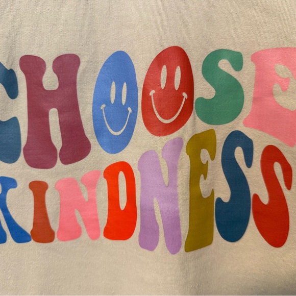 Gildan Cream Heavy Blend Sweatshirt - Picture 2 of 3